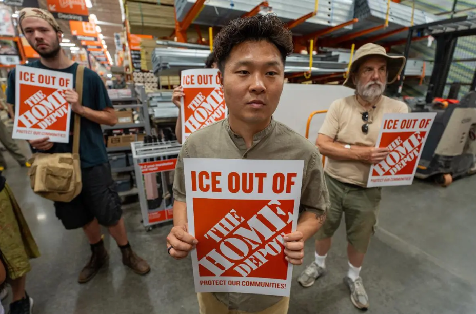 "ICE Out of Home Depot" demonstration